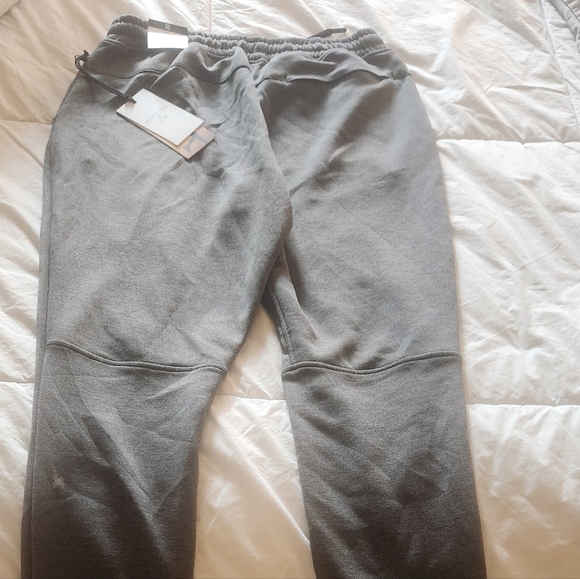 Kenneth Cole Black Heather Tech Jogger Pants - Picture 3 of 4